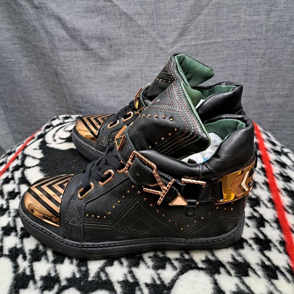 %NEW Ivy Kirzhner Shoes Sneaker Fashion Leather Studed Straps Size 8.5M / A 46